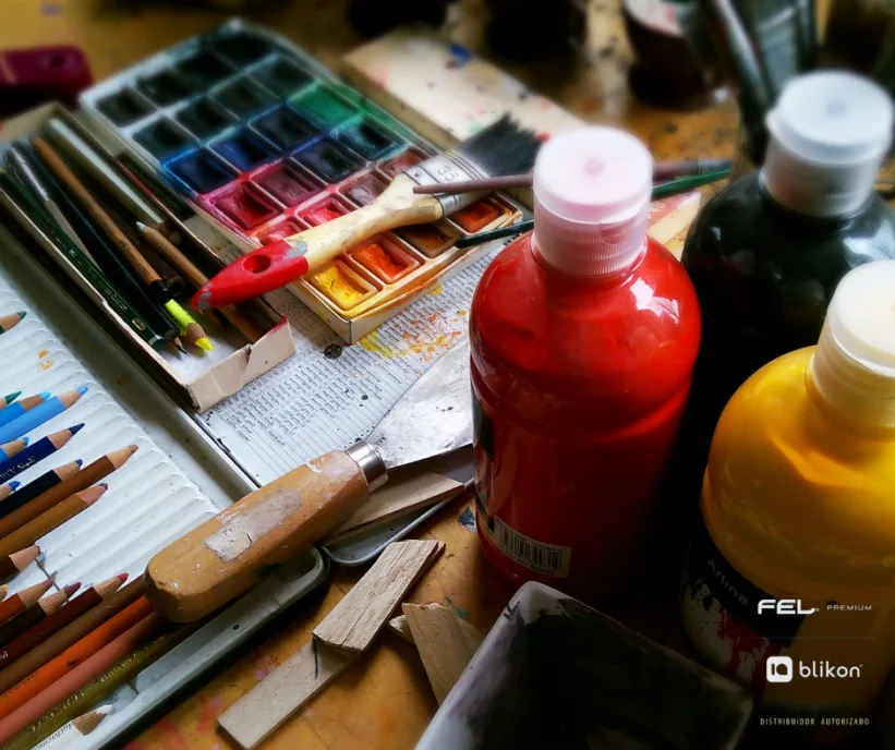 SAT ha introducido cambios significativos en el proceso de facturación para artistas que venden sus obras