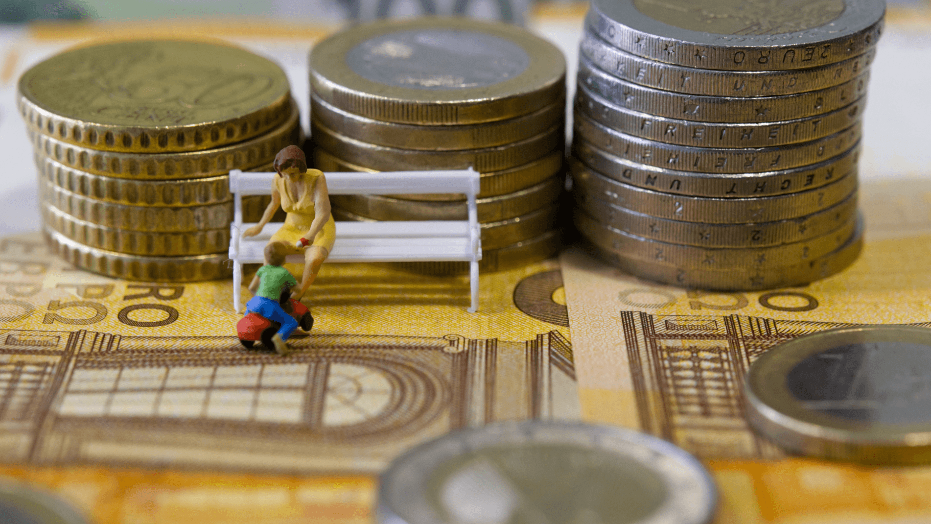 Descubre como deducir tu ahorro para el retiro ante el SAT y pagar menos impuestos de forma legal